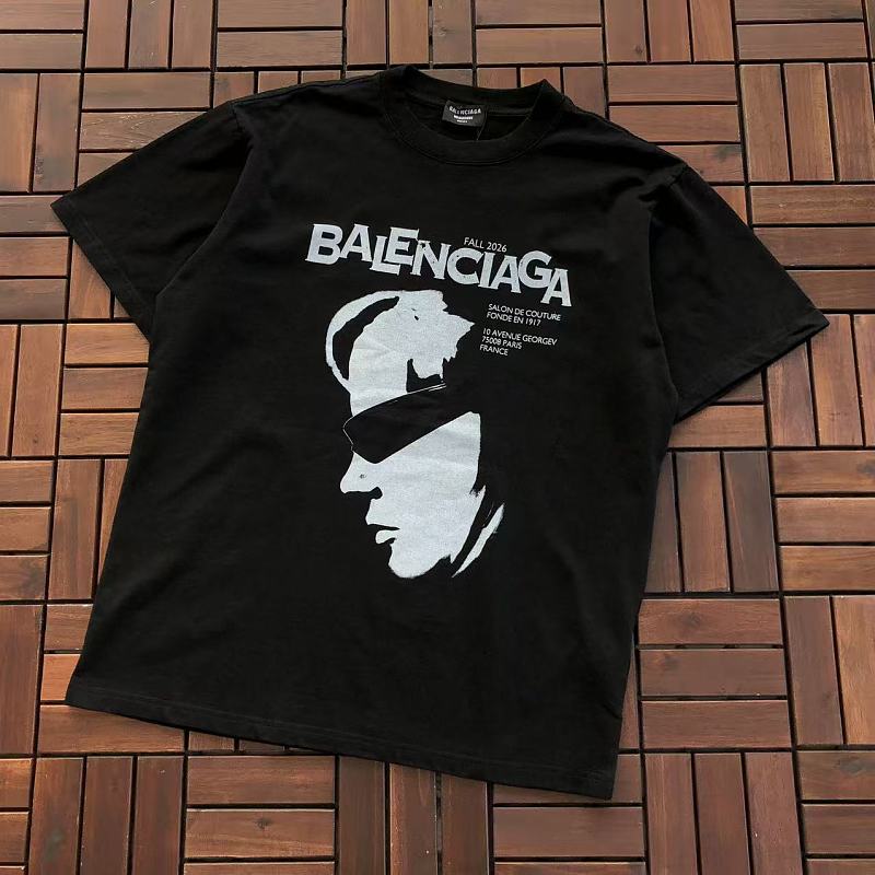 BALENCIAGA T-SHIRT 77071219 (im 185CM 70KG iwear size S in the photo)