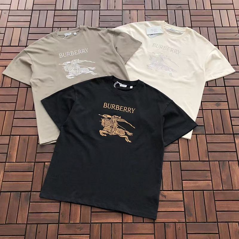 BURBERRY T-SHIRT 66042022 (im 176CM 58KG iwear size M in the photo)