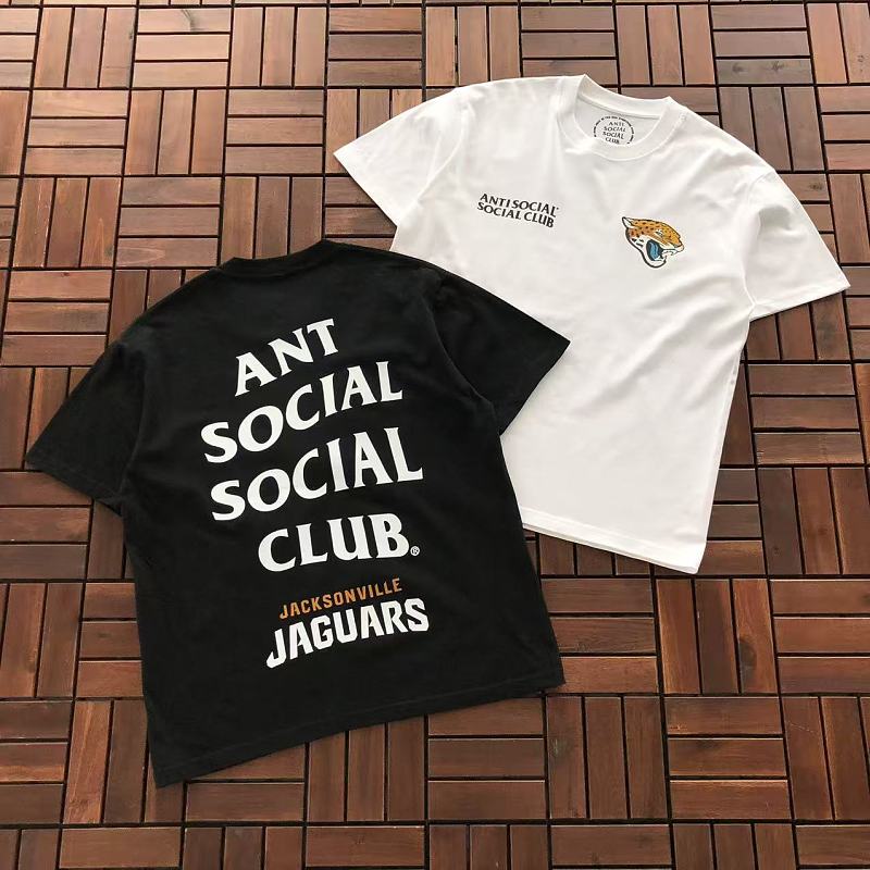 ANTI SOCIAL SOCIAL CLUB T-SHIRT 55041545 (im 185CM 70KG iwear size M in the photo)