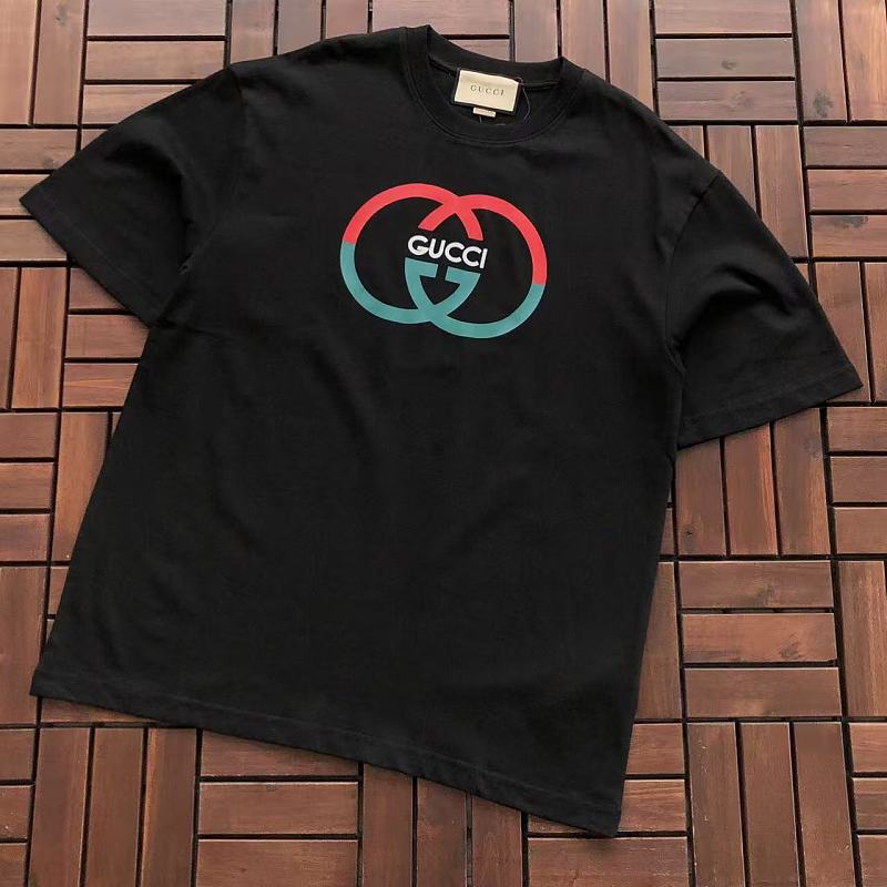 GUCCI T-SHIRT 66042248 (im 176CM 58KG iwear size S in the photo)