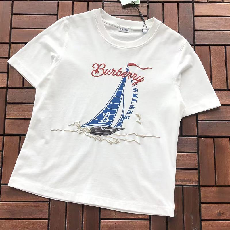 BURBERRY T-SHIRT WOMAN 55051162