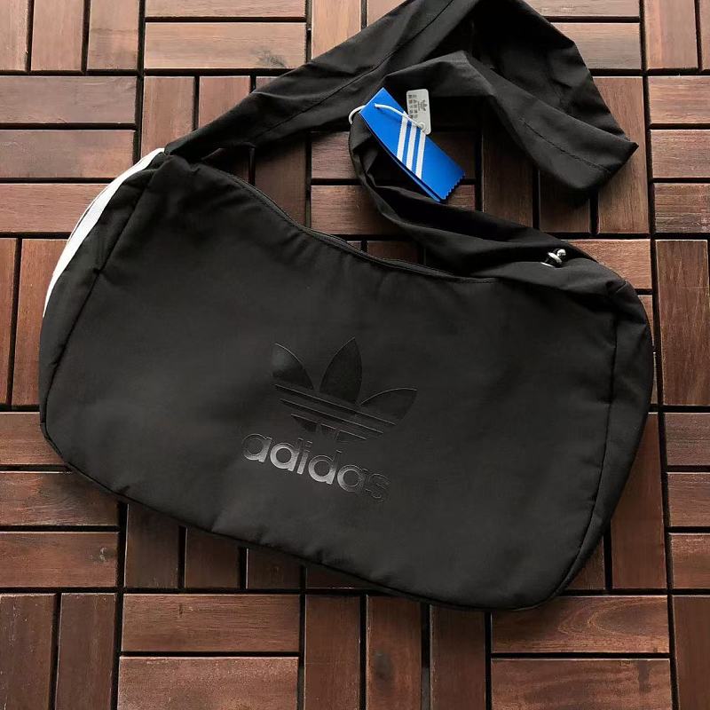 ADIDAS BAG 77061797（长42CM*宽28CM*高15CM）