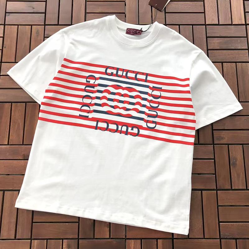 GUCCI T-SHIRT 66042399 (im 176CM 58KG iwear size S in the photo)