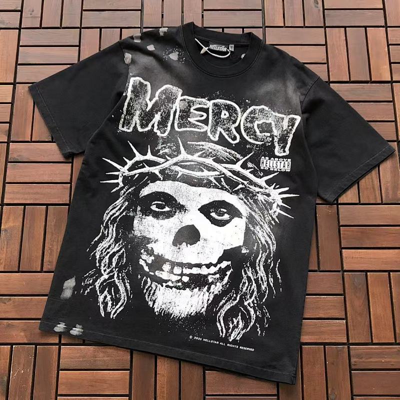 HELLSTAR T-SHIRT 11120419 (im 176CM 58KG iwear size M in the photo)