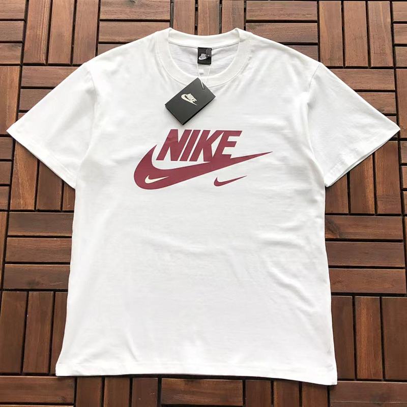 NIKE T-SHIRT 22092121 (im 176CM 58KG iwear size M in the photo)