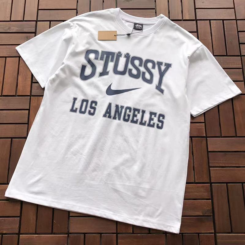 STUSSY & NIKE T-SHIRT 88040225 (im 176M 58KG iwear size M in the photo)