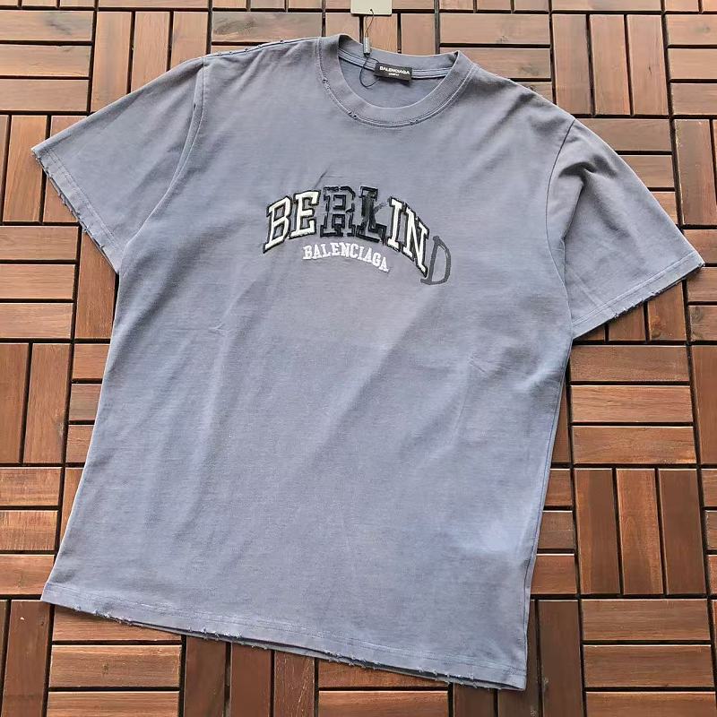 BALENCIAGA T-SHIRT 77042201 (im 185CM 80KG iwear size M in the photo)