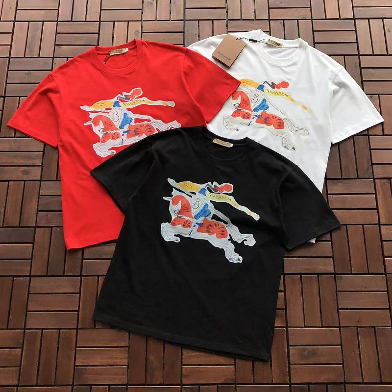 BURBERRY T-SHIRT 77051907 (im 185CM 70KG iwear size M in the photo)