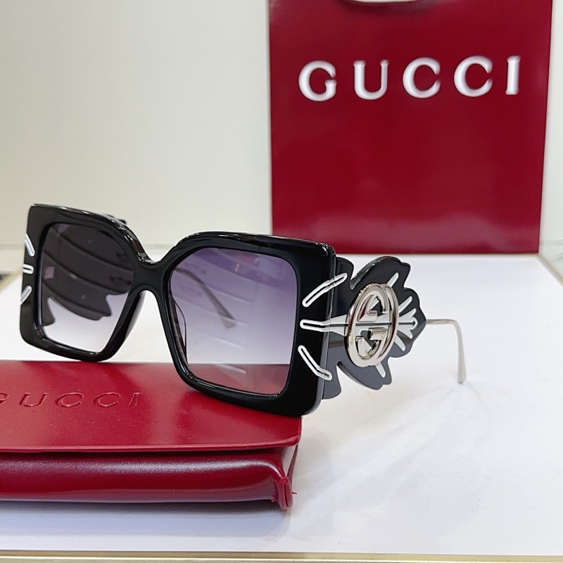 GUCCI SUNGLASSES 55012875