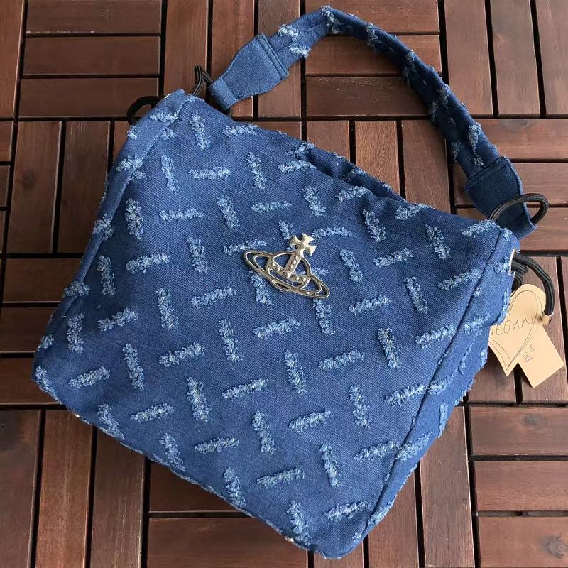 VIVIENNE WESTWOOD BAG 66061802（长29CM*宽30CM*高12CM）