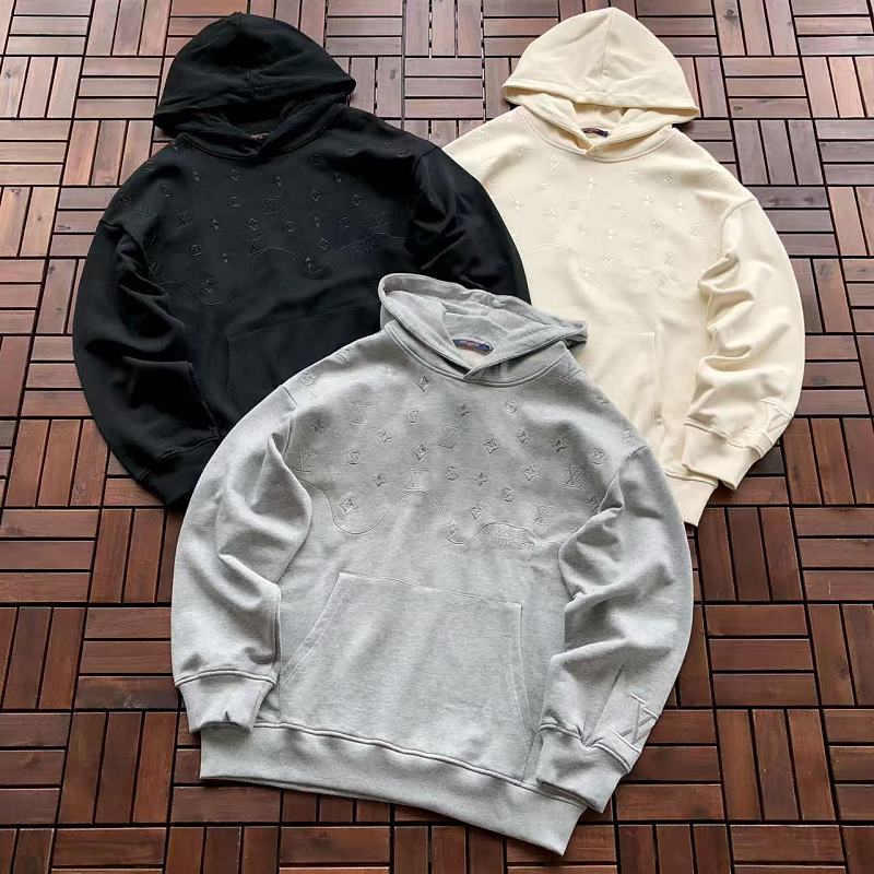 LV HOODIE 66090609(im 185CM 70KG iwear size L in the photo)