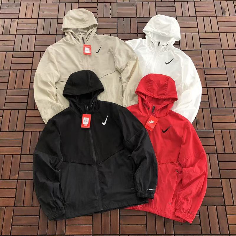 NIKE JACKET 66072722 (im 185CM 70KG iwear size L in the photo)