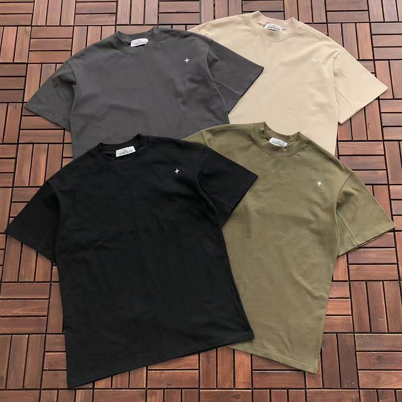 STONE ISLAND T-SHIRT 55020334 (im 180CM 68KG iwear size S in the photo)