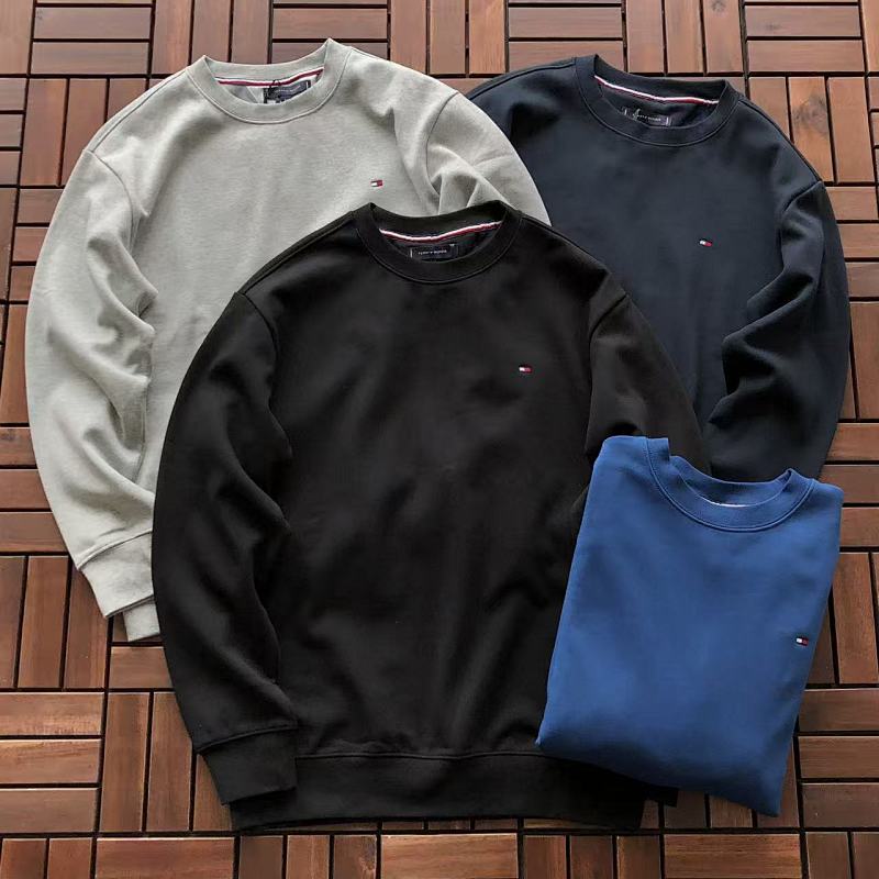 T 🔥🔥🔥 H🔥🔥🔥R SWEATER FLEECE 22110717 (im 172CM 65KG iwear size L in the photo)