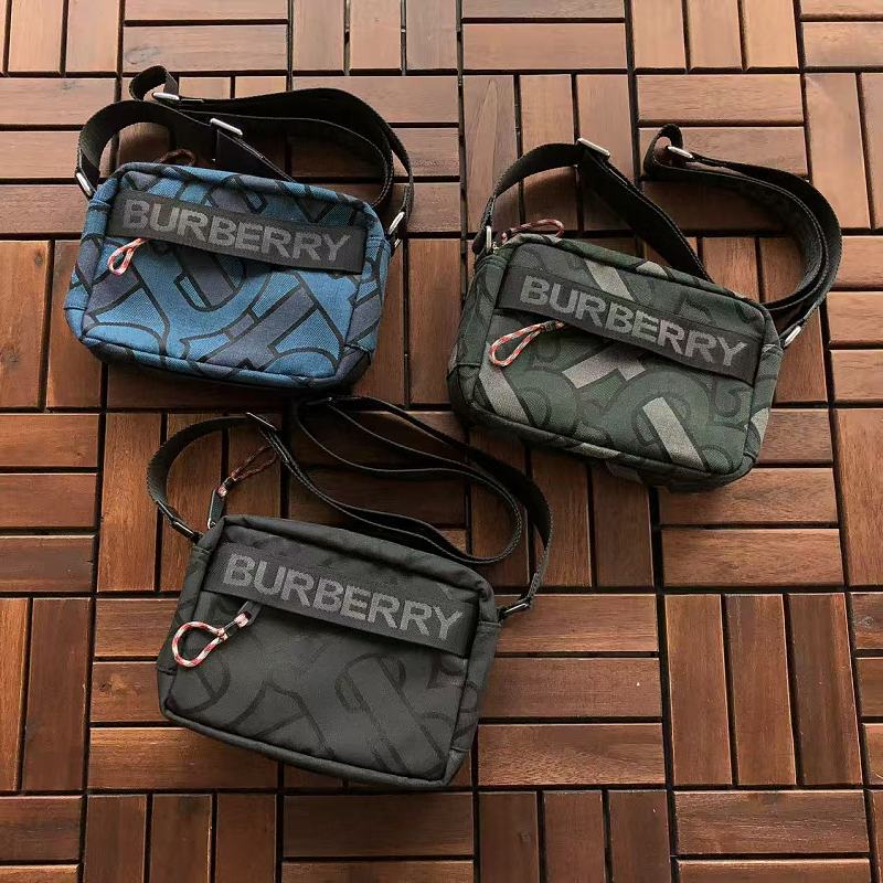 BURBERRY BAG 66070114 （长20CM*宽14CM*高7CM）