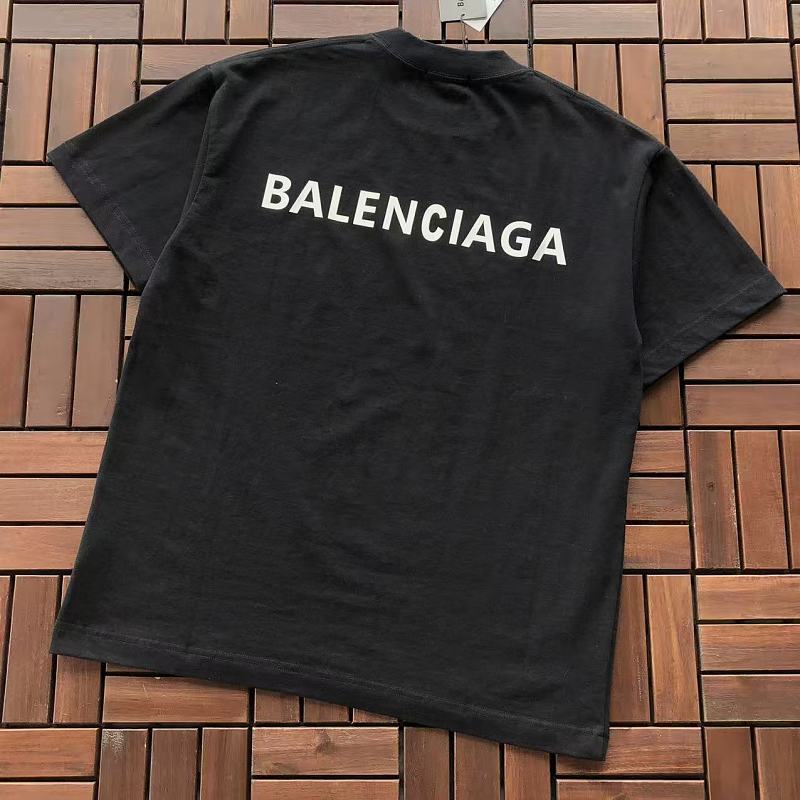 BALENCIAGA T-SHIRT 88082315 (im 185CM 80KG iwear size M in the photo)