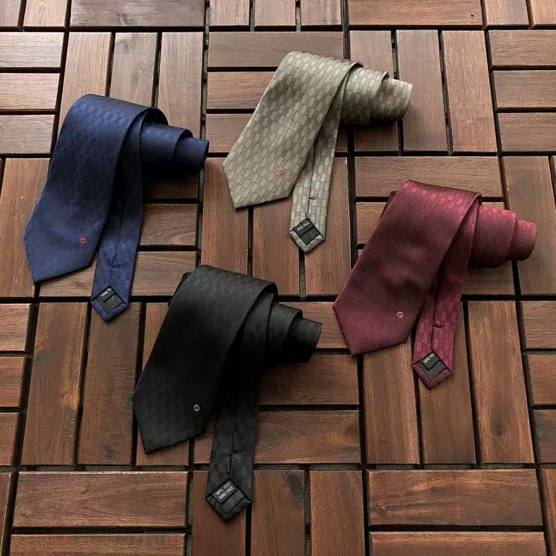 GUCCI TIE 55032446