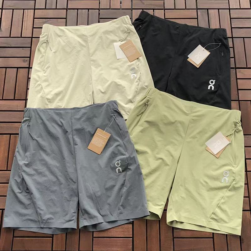 ON RUNNING SHORTS 66040636 (im 185CM 80KG iwear size XL in the photo)