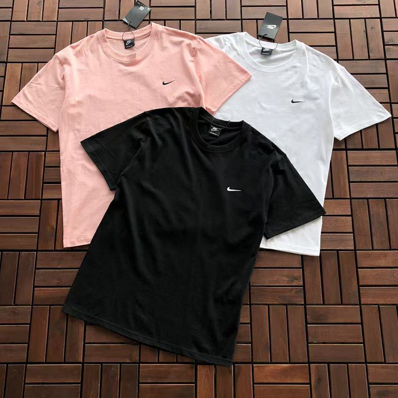 NIKE T-SHIRT 22101719 (im 180CM 68KG iwear size M in the photo)