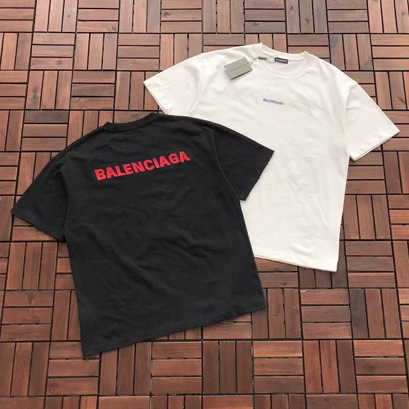 BALENCIAGA T-SHIRT 55042187 (im 176CM 58KG iwear size M in the photo)