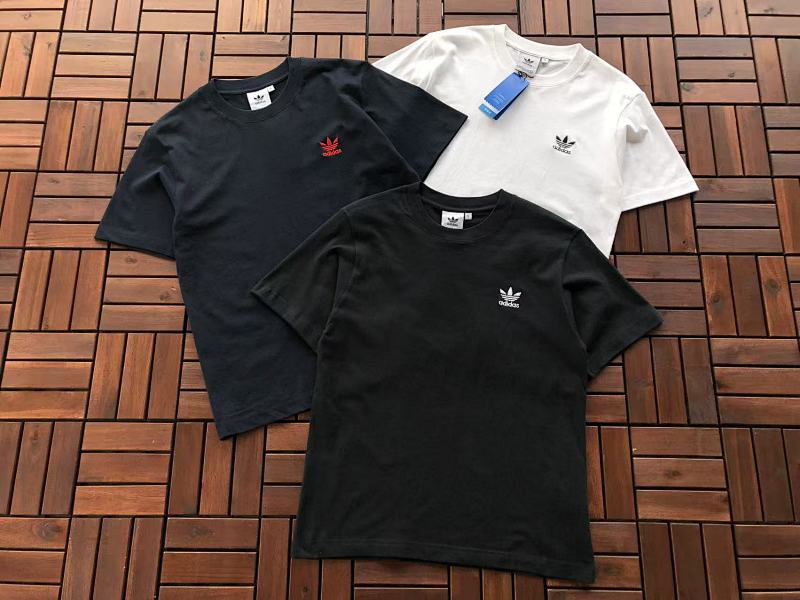 ADIDAS T-SHIRT 22090230 (im 176CM 58KG iwear size S in the photo）