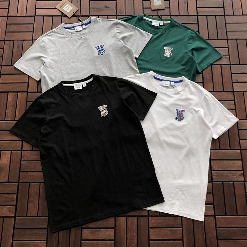 BURBERRY T-SHIRT 22121001 (im 185CM 80KG iwear size M in the photo)