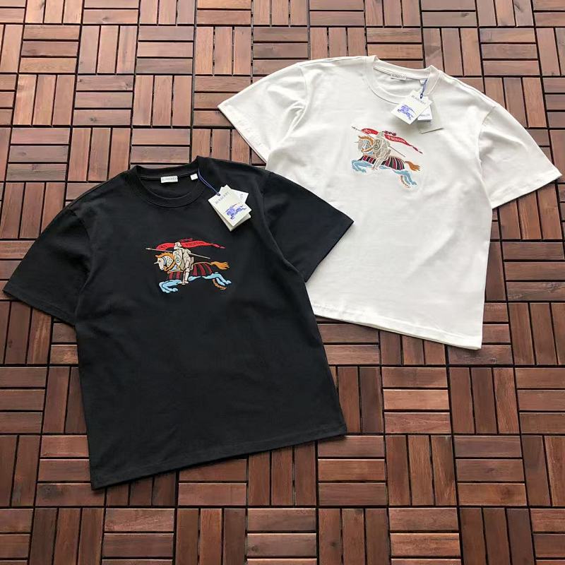 BURBERRY T-SHIRT 66030437 (im 185CM 80KG iwear size M in the photo)
