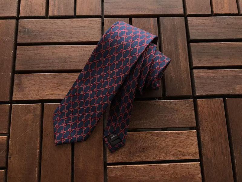 GUCCI TIE 55032752