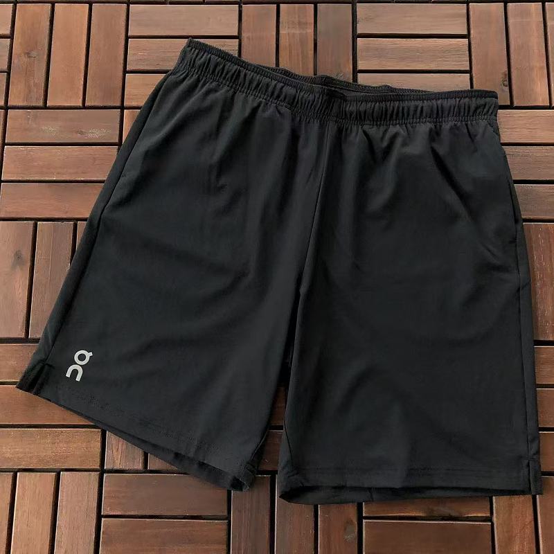 ON RUNNING SHORTS 55020540 (im 185CM 80KG iwear size M in the photo)