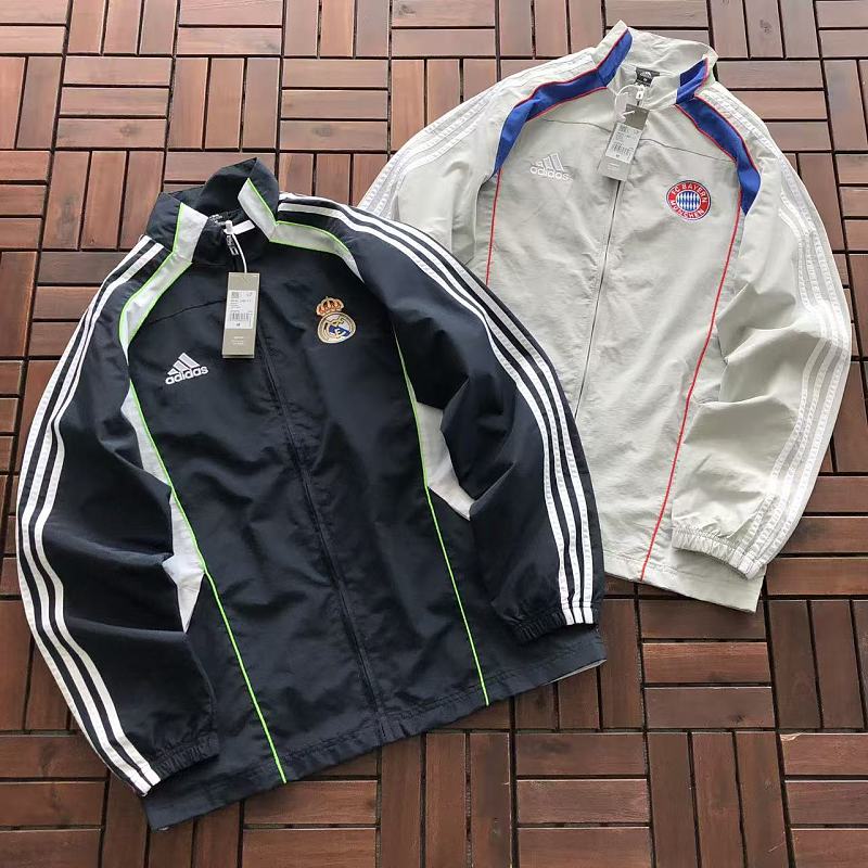 ADIDAS JACKET 66042173 (im 176CM 58KG iwear size M in the photo)