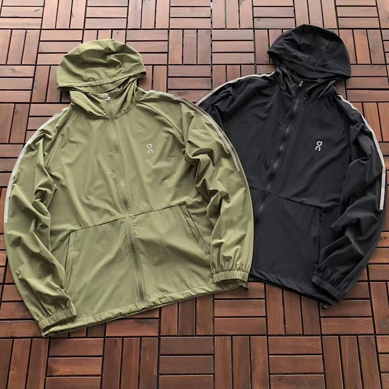 ON RUNNING JACKET 55030207 (im 176CM 58KG iwear size M in the photo)