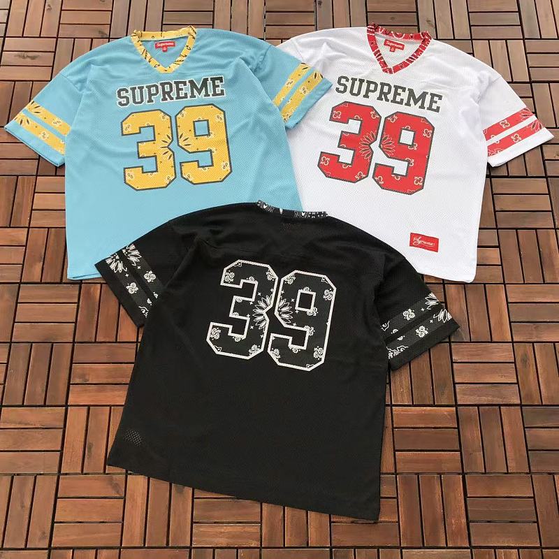 SUPREME T-SHIRT 88060503 (im 185CM 70KG iwear size M in the photo)