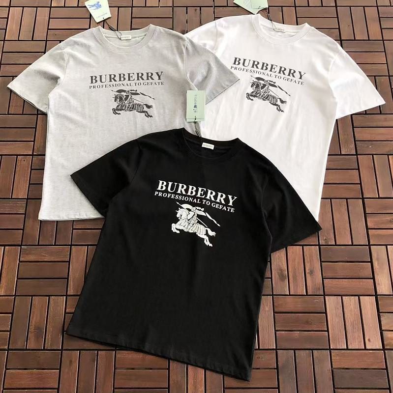 BURBERRY T-SHIRT 88062206 (im 185CM 80KG iwear size M in the photo)