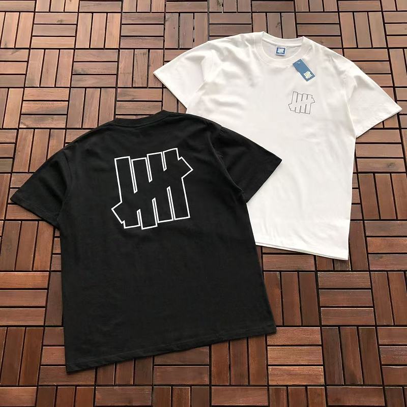 UNDEFEATED T-SHIRT 55063094 (im 180CM 68KG iwear size L in the photo)