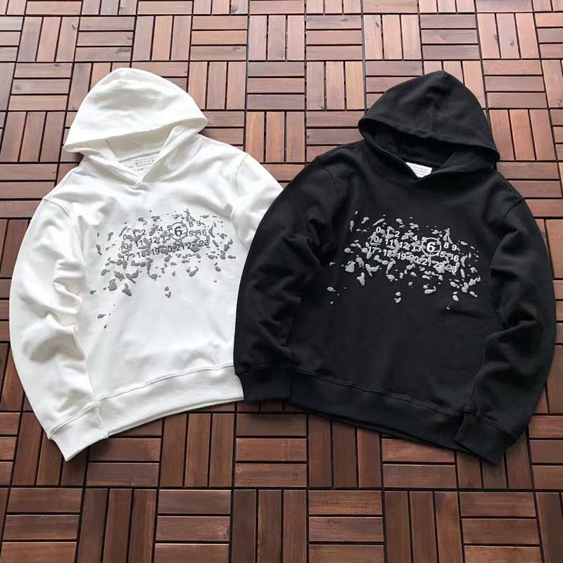 MAISON MARGIELA HOODIE 33101342 (im 180CM 68KG iwear size 46 in the photo)