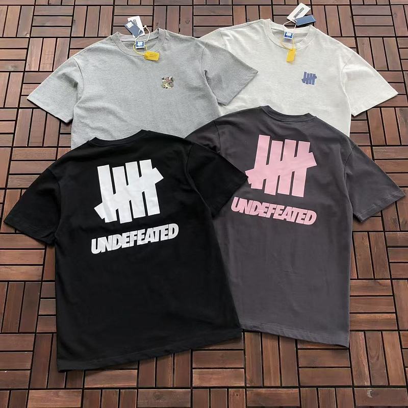 UNDEFEATED T-SHIRT 88061005 (im 185CM 80KG iwear size M in the photo)