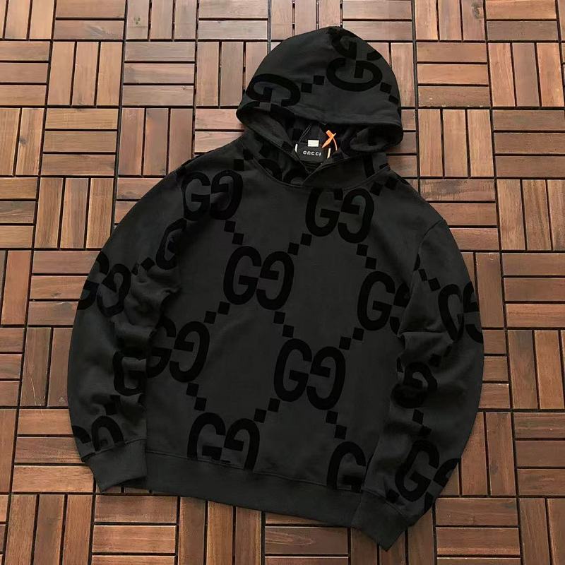 GUCCI HOODIE 44123010 (im 180CM 68KG iwear size S in the photo)