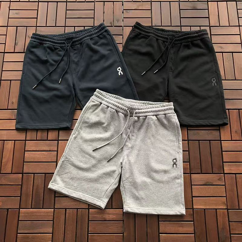 ON RUNNING SHORTS 66041755 (im 185CM 70KG iwear size L in the photo)