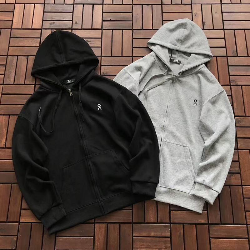 ON RUNNING HOODIE 22111272 (im 176CM 58KG iwear size M in the photo)