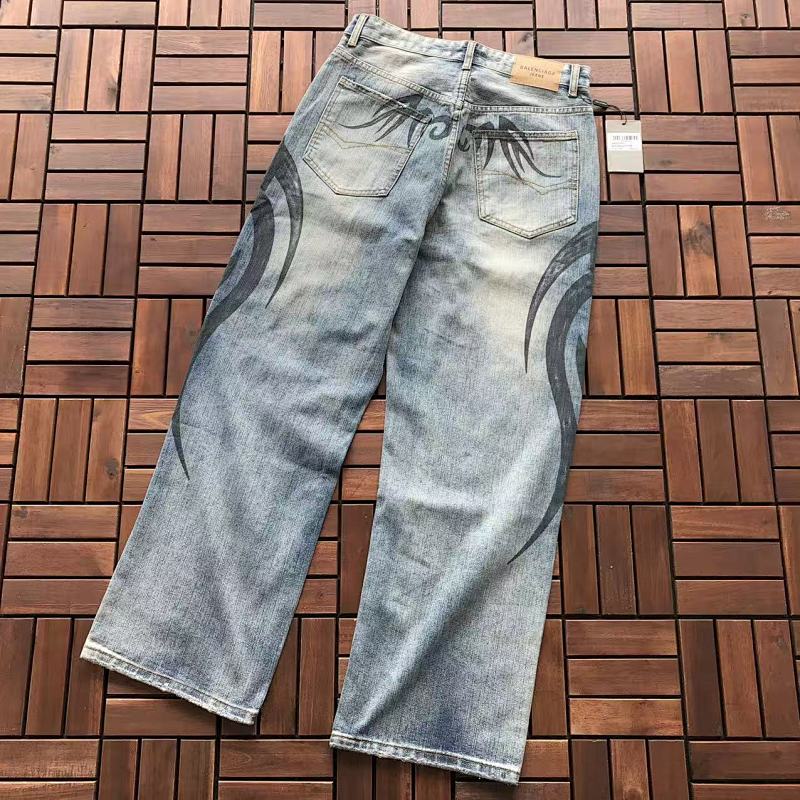 BALENCIAGA JEANS 11110215(im 180CM 68KG iwear size 32 in the photo)