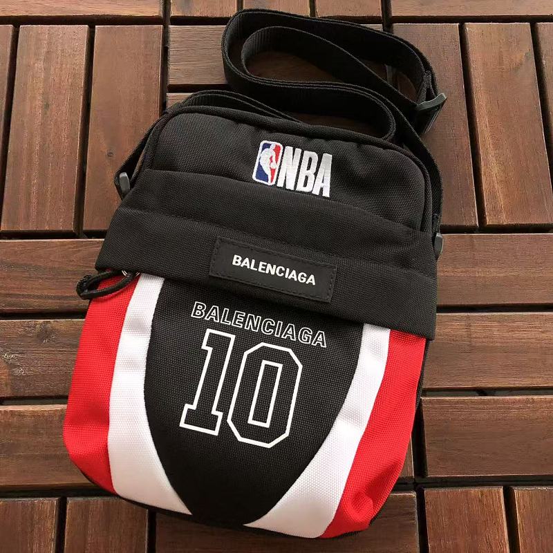 BALENCIAGA & NBA BAG 66070608（长15CM*宽20CM*高7CM）