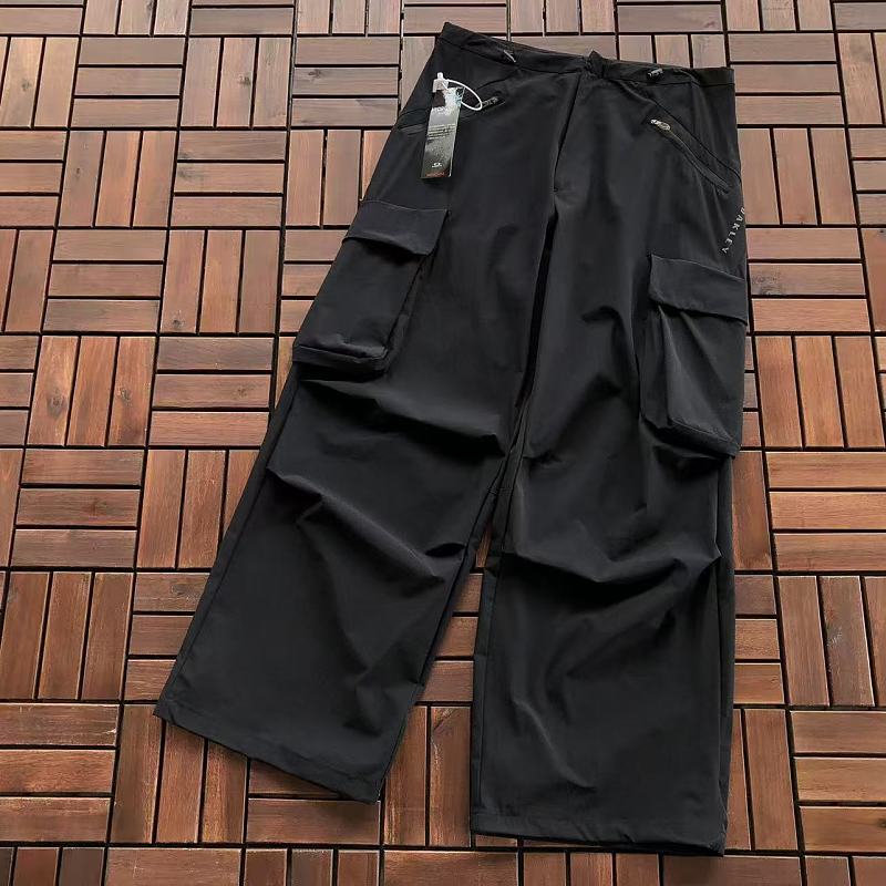OAKLEY TROUSERS 55081817 (im 180CM 68KG iwear size S in the photo)