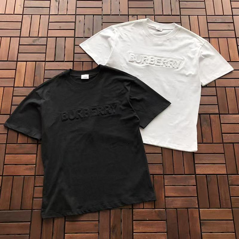 BURBERRY T-SHIRT 55041139 (im 185CM 70KG iwear size M in the photo)