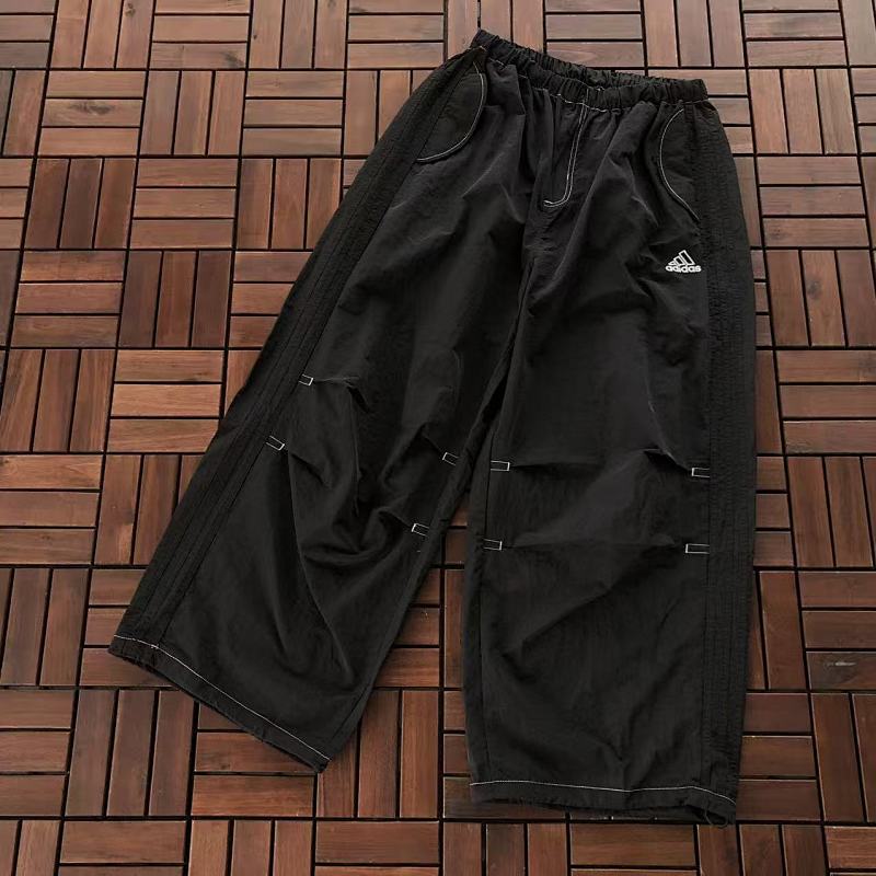 ADIDAS TROUSERS 88040400 (im 180CM 68KG iwear size M in the photo)