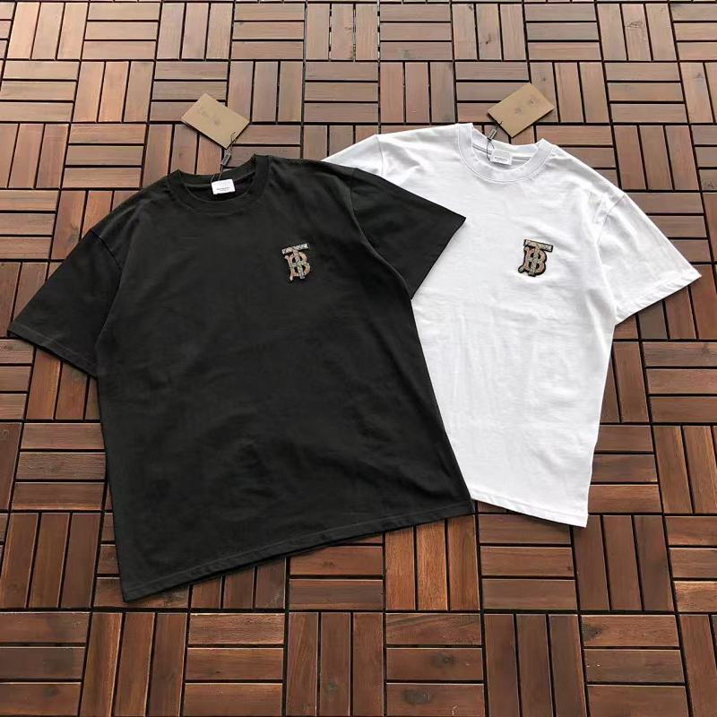 BURBERRY T-SHIRT 11102317 (im 180CM 68KG iwear size S in the photo)