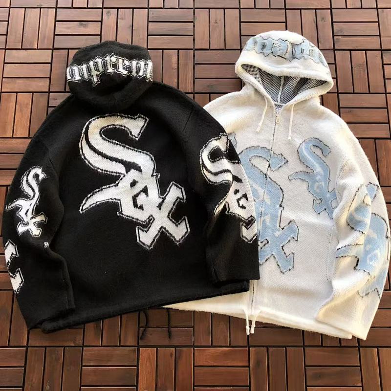 SUPREME HOODIE SWEATER 33120444 (im 180CM 68KG iwear size M in the photo)