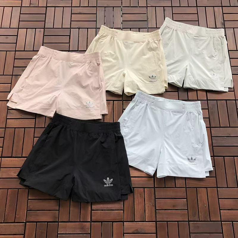 ADIDAS SHORTS WOMAN 66061407