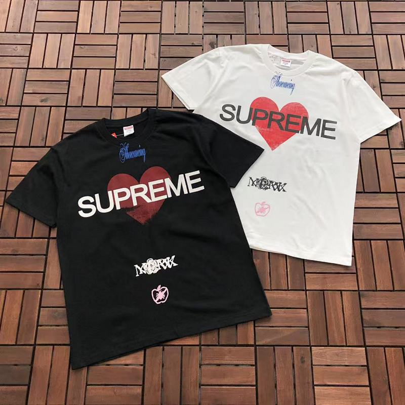 SUPREME T-SHIRT 77032418 (im 180CM 68KG iwear size M in the photo)