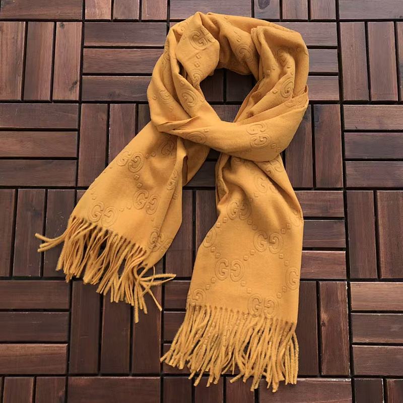 GUCCI SCARF 11123115