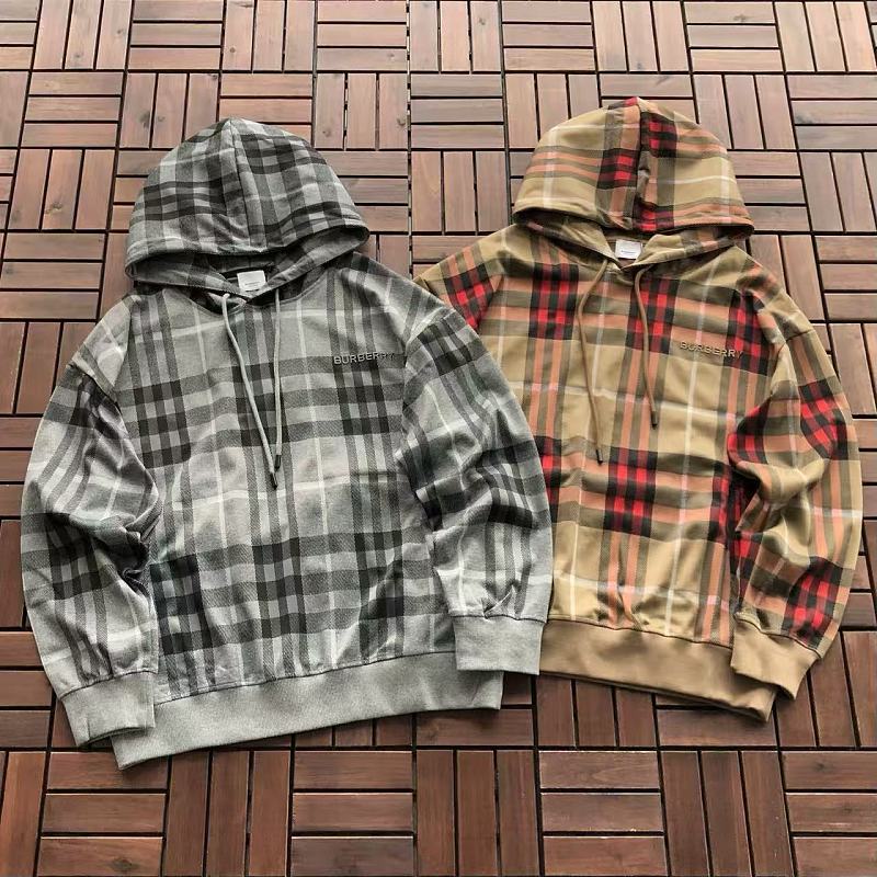 BURBERRY HOODIE 66090130 (im 180CM 68KG iwear size M in the photo)
